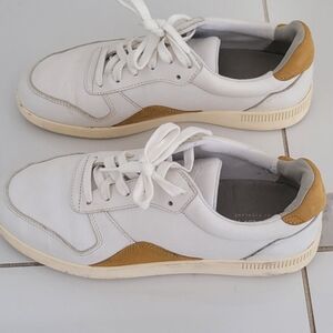 Everlane The ReLeather White and Tan Sneakers   W-US 8.5 M US- 6.5